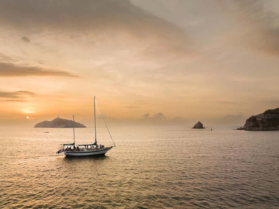 From Santa Marta: Sunset Sailboat Tour with 2 Beverages - Setting sail from Marina Internacional de Santa Marta