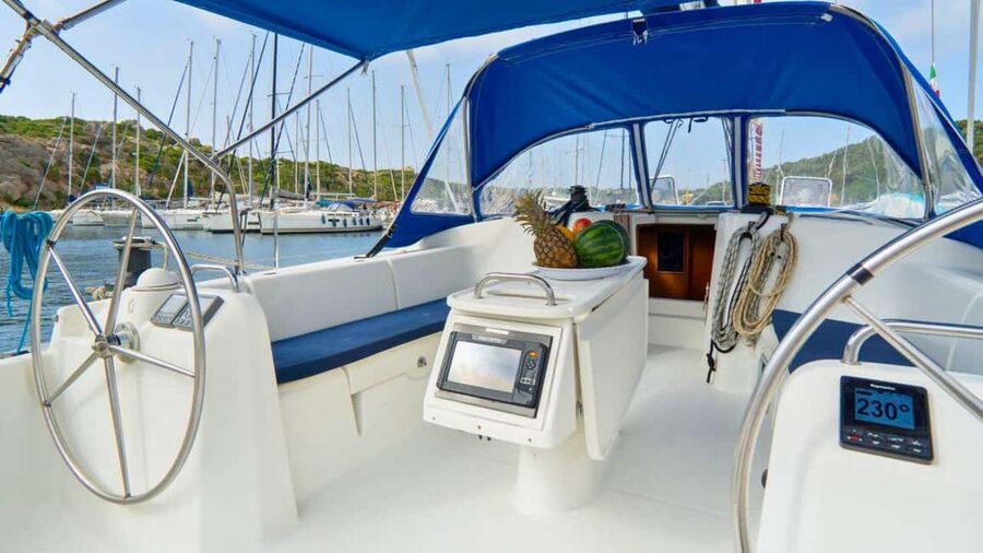 From Santa Teresa: Sailboat Tour to Corsica with Lunch - Key points at a glance