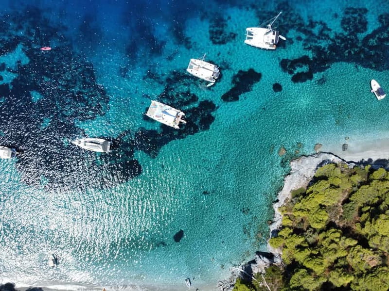 From Skiathos Marina: Yacht Sailing Day Trip with Lunch - What the crew does well