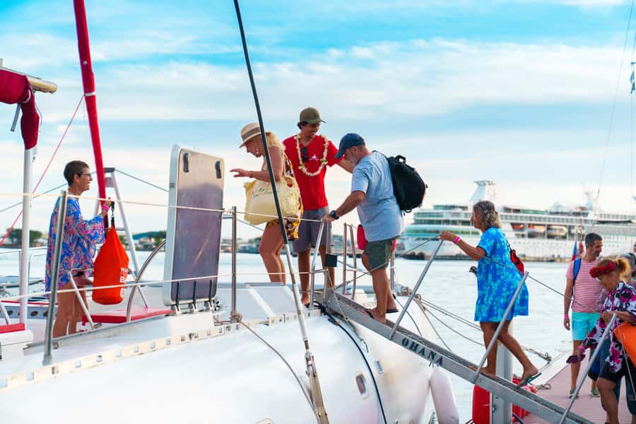 From Tahiti: Tetiaroa Island Tour by Sailing Catamaran - The guided walk to Bird’s Island