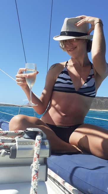 FUERTEVENTURA: CORRALEJO PRIVATE SAILING TOUR AROUND ISLA DE LOBOS - What the Private Format Is Worth