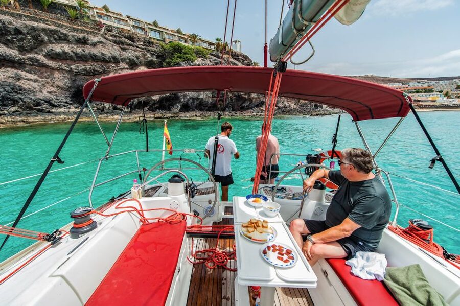 Fuerteventura: Sailing with Snorkeling and Dolphin Watching - The crew and the small-boat atmosphere