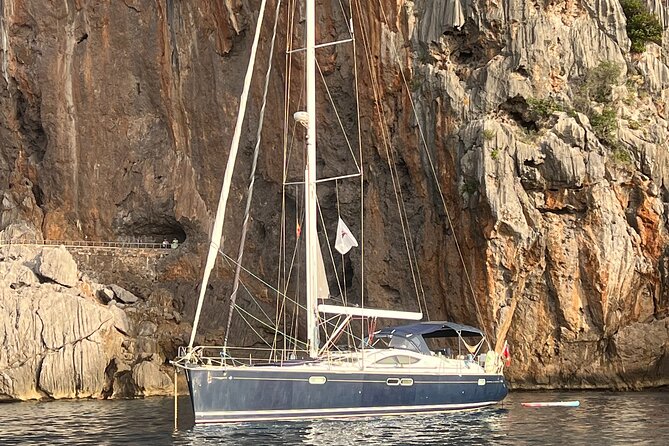 Full Day, Half Day, or Sunset Sailing Cruise with Tapas & Drinks - Day sailing or a three-hour sunset cruise