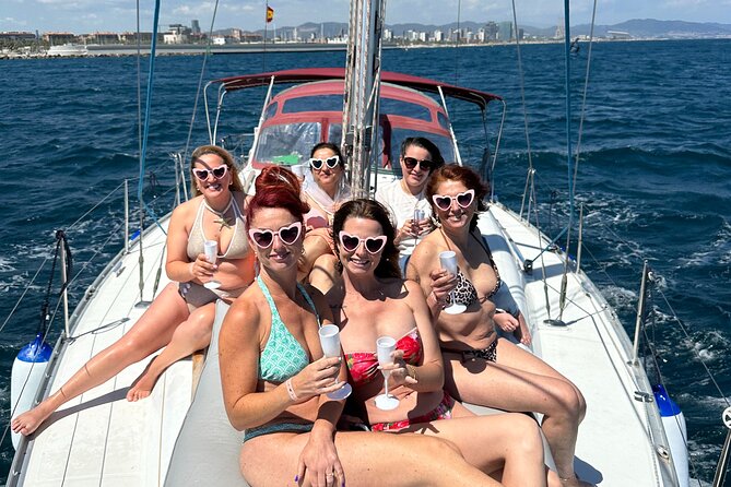 Full Day Private Sailboat in Barcelona - 6 Hours - Why the Private Format Matters