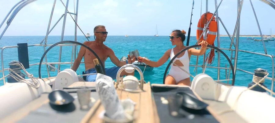 Full day sailing boat in Sal, Cape Verde:taste the Atlantic! - Wildlife watching on the Atlantic