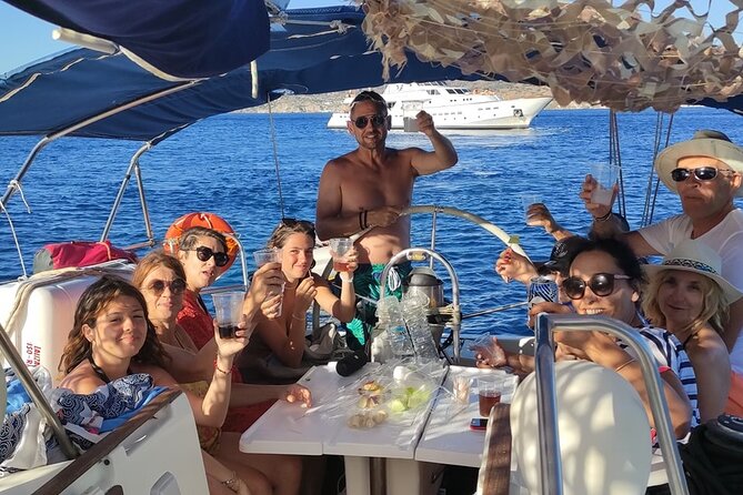 Full day sailing cruise on the West side of Milos island - Quick Takeaways for the Day