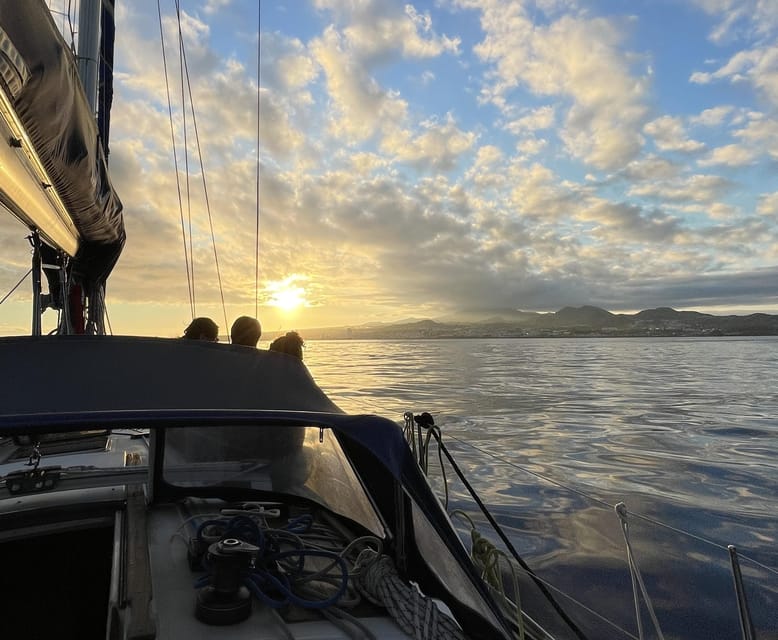 Full Day: Sailing tour with lunch & snorkeling included. - Snorkeling Along the Northern Coast of the Islet