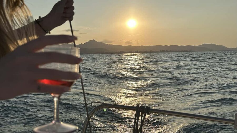 Gandía: Private Sailing Experience - Key points at a glance