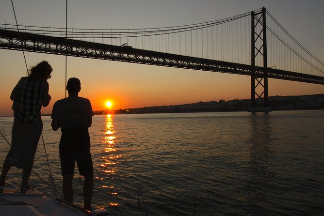Go Sailing - Lisbon Sailing Tour - What to know about group size and privacy