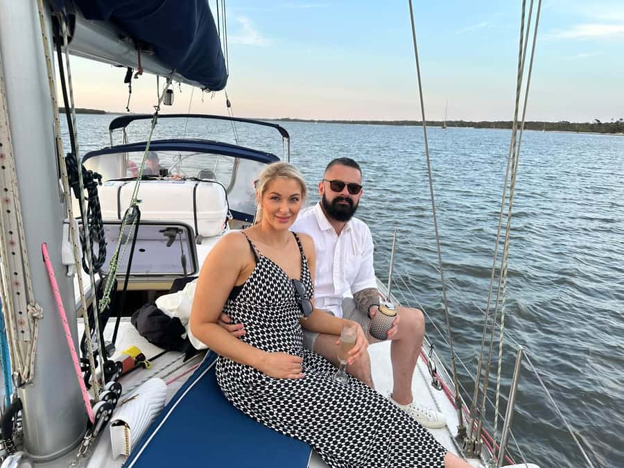 Gold Coast: Midday Sailing Cruise incl food & drinks - What the two hours feel like