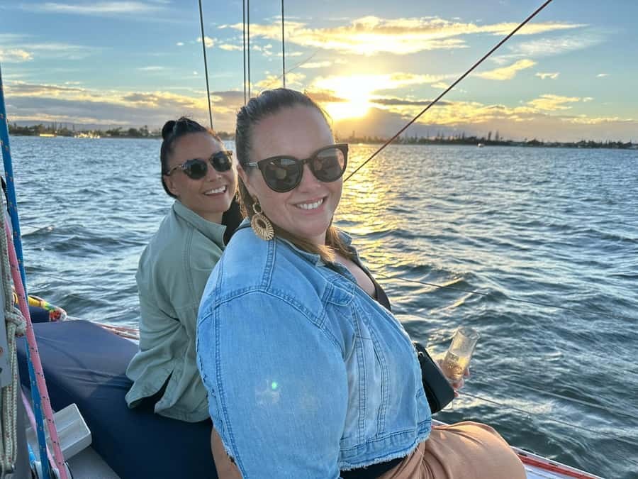 Gold Coast: Sunset Sailing Cruise incl food & drinks - Should you book the Gold Coast sunset sailing cruise?