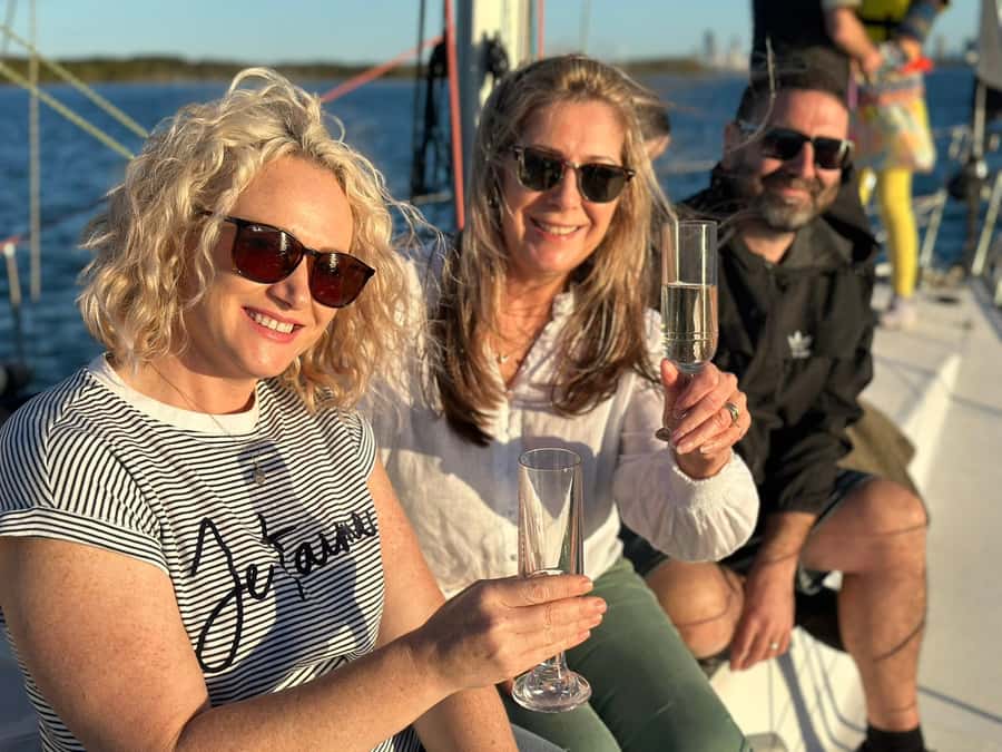 Gold Coast: Sunset Sailing Cruise incl food & drinks - Sunset views toward the hinterland