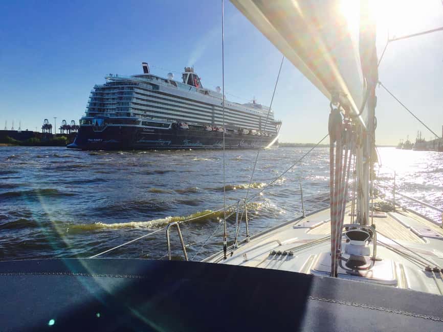 "Hafengeburtstag Hamburg" 2024. Cruise&Sail from/to Wedel - Why this harbor birthday cruise feels different