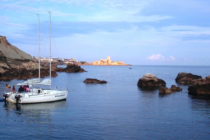 Half-Day Sailing Excursion - Sailing along Capo Rizzuto’s rough coast