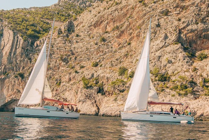 Half Day Sailing on a comfort yacht around Hvar and Pakleni islands- small group - Second one-hour stop around the islands
