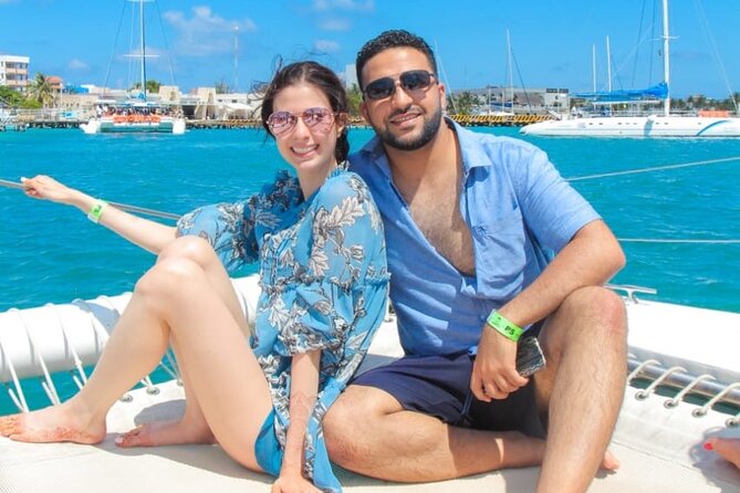 Half Day Sailing Private Catamaran to Isla Mujeres - Boat comfort and the one important quality warning