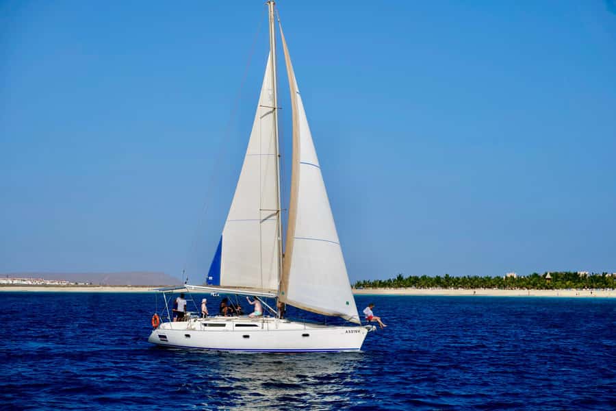 Half-Day Sailing Yacht Adventure in Sal Island - 3 hours - Snacks, drinks, and the mood on board