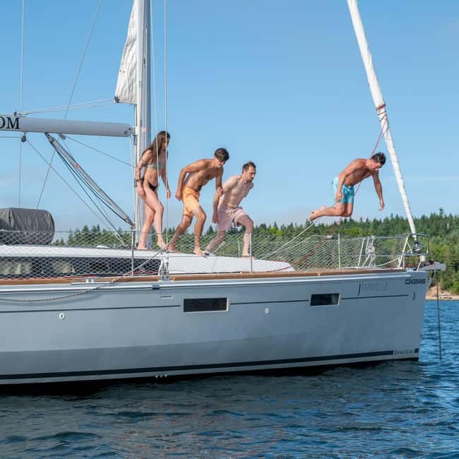 Halifax: Summer Breeze Sailing Tour with Cocktail - Key details to know before sailing