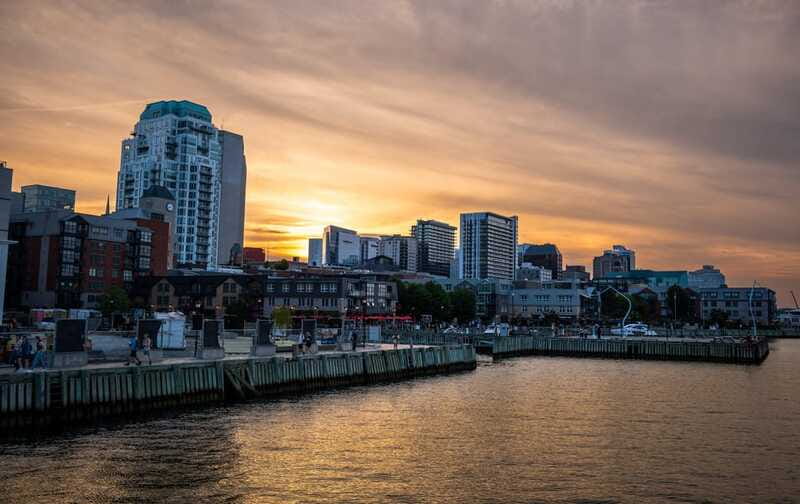 Halifax Sunset Cruise Aboard the Tall Ship Silva - Watching Halifax turn gold
