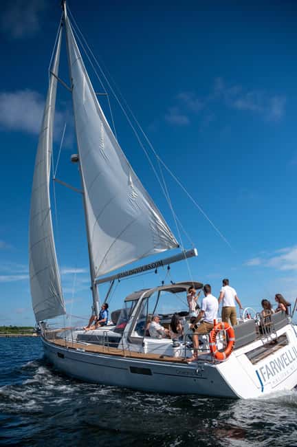 Halifax: Sunset Wine and Cheese Sailboat Cruise - Useful planning details for the evening