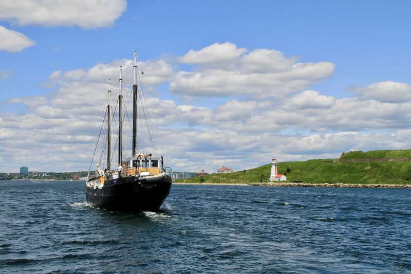 Halifax: Tall Ship Harbor Sailing Cruise with Live Music - The first five minutes: a simple safety briefing
