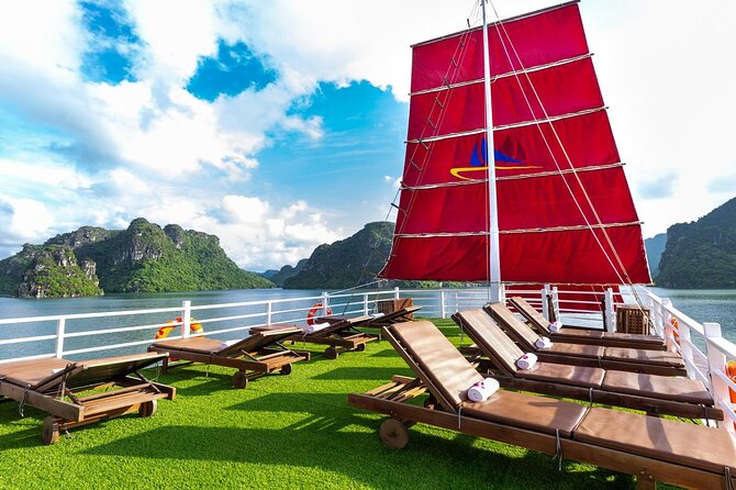 Halong Amazing Sail Luxury 1 Day Small Group Tour 7-Hour Cruising - Sailing through Bai Tu Long Bay first
