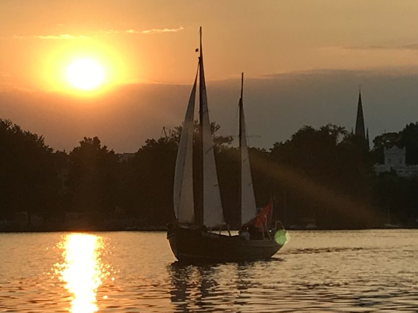 Hamburg: Alster River Sailboat Tour with Sundowner - Is $45 a fair price for one hour?