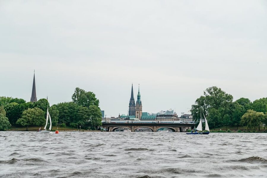 Hamburg: Alster River Sailing Tour on a 2-Masted Sailboat - Key points at a glance