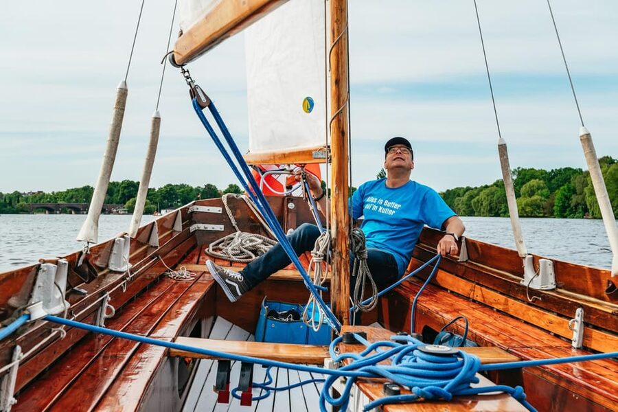 Hamburg: Alster River Sailing Tour on a 2-Masted Sailboat - Who will enjoy this boat trip most