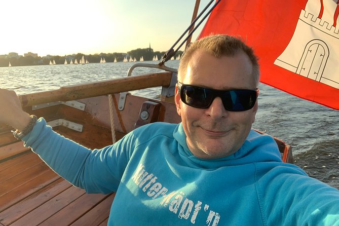 Hamburg Small-Group Sunset Sailing Cruise on Lake Alster - Sunset timing and the mood on board