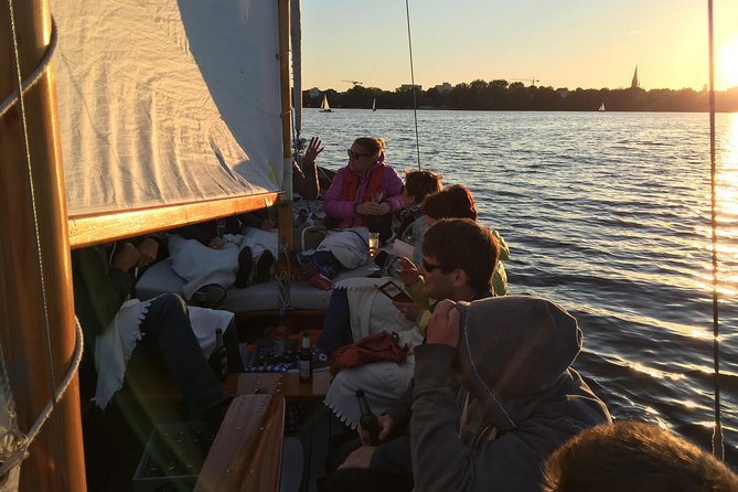 Hamburg Small-Group Sunset Sailing Cruise on Lake Alster - The one-hour route across Lake Alster