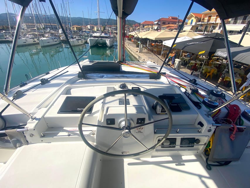 Heraklion: Catamaran Sailing to Dia island - Swimming, snorkeling, and SUP without extra rental fees