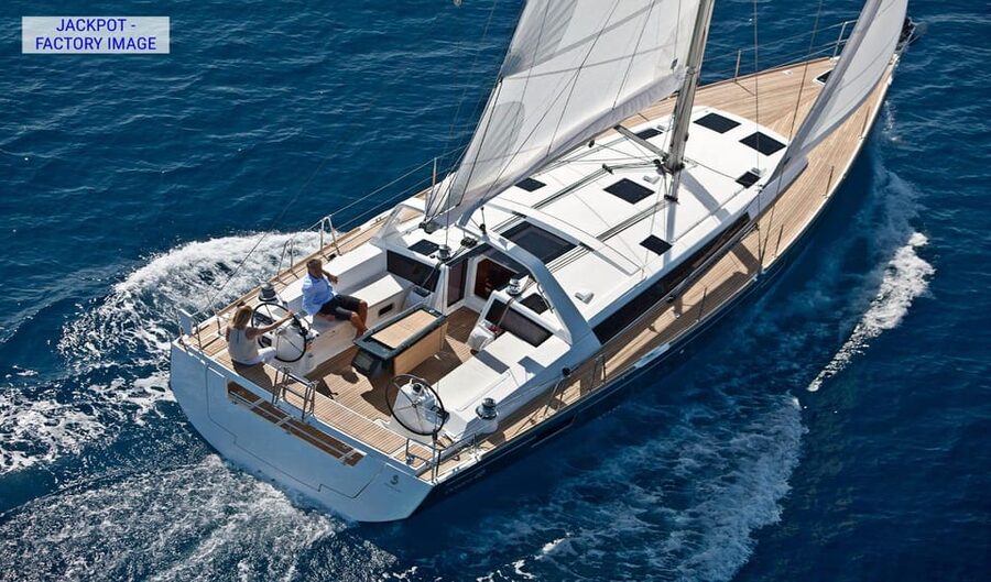 Heraklion: Dia Island Luxury Sailing Trip with Meal & Drinks - The one-hour sail north to Dia