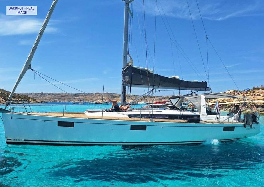 Heraklion: Dia Island Luxury Sailing Trip with Meal & Drinks - TREATON and JACKPOT: choosing your sailing setting