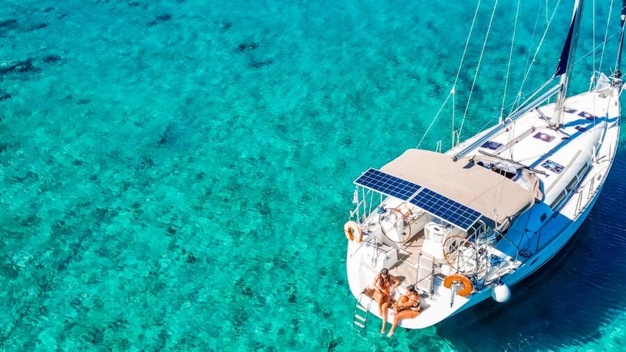 Heraklion: Dia Island Sailboat Cruise with Swimming and Meal - Why the small group changes the day