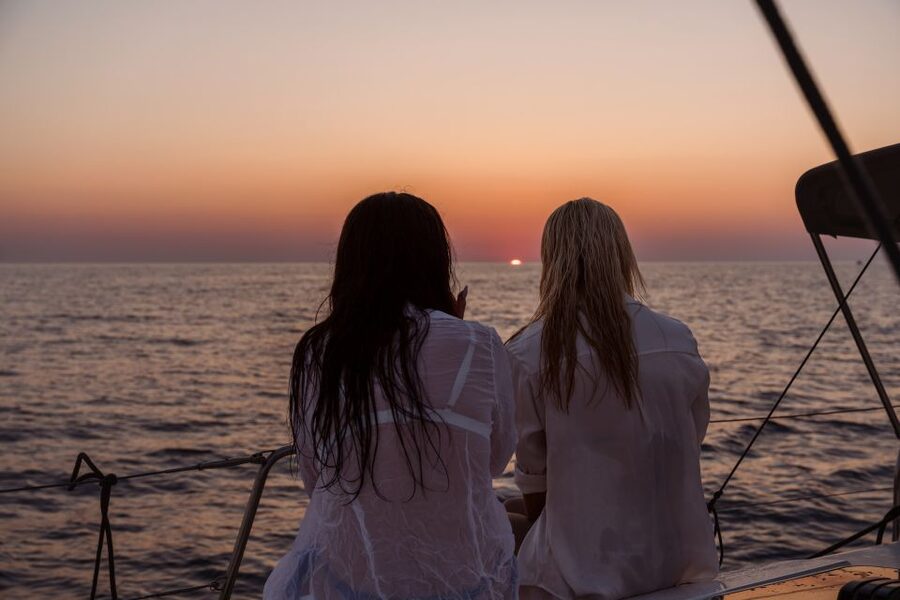Heraklion: Dia Island Sailing Cruise with Snorkeling - What Dia Island offers once you arrive