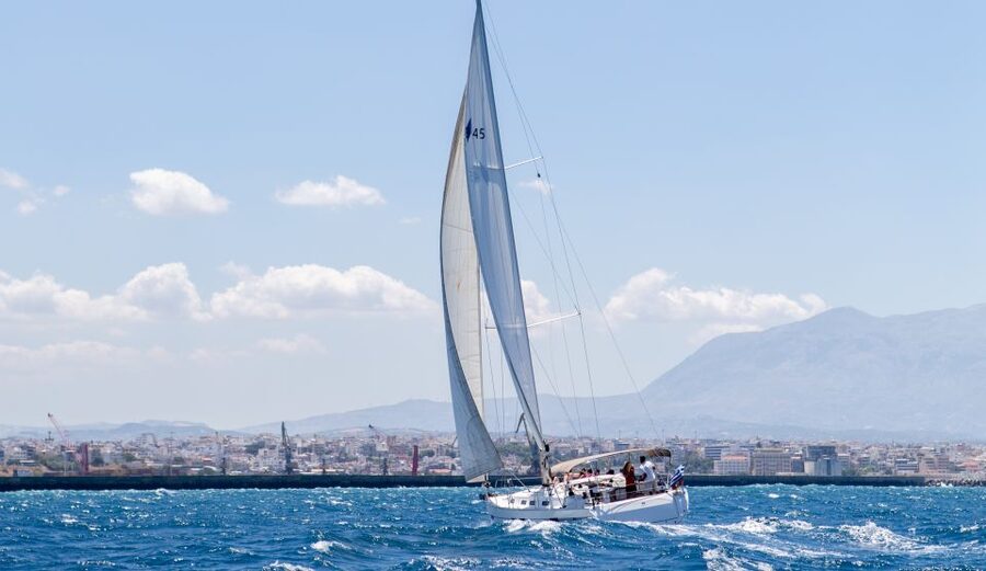 Heraklion: Private Half-Day Sailing Trip to Dia Island - Is $459 good value for a private cruise?