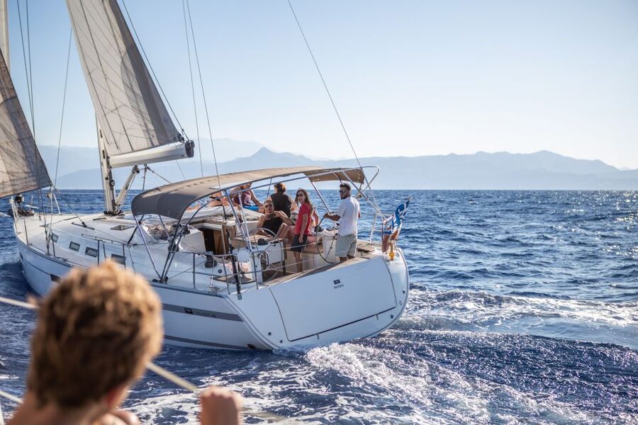 Heraklion: Sailboat Cruise to Dia Island with Drinks & Lunch - Sailing out of Heraklion for Dia Island