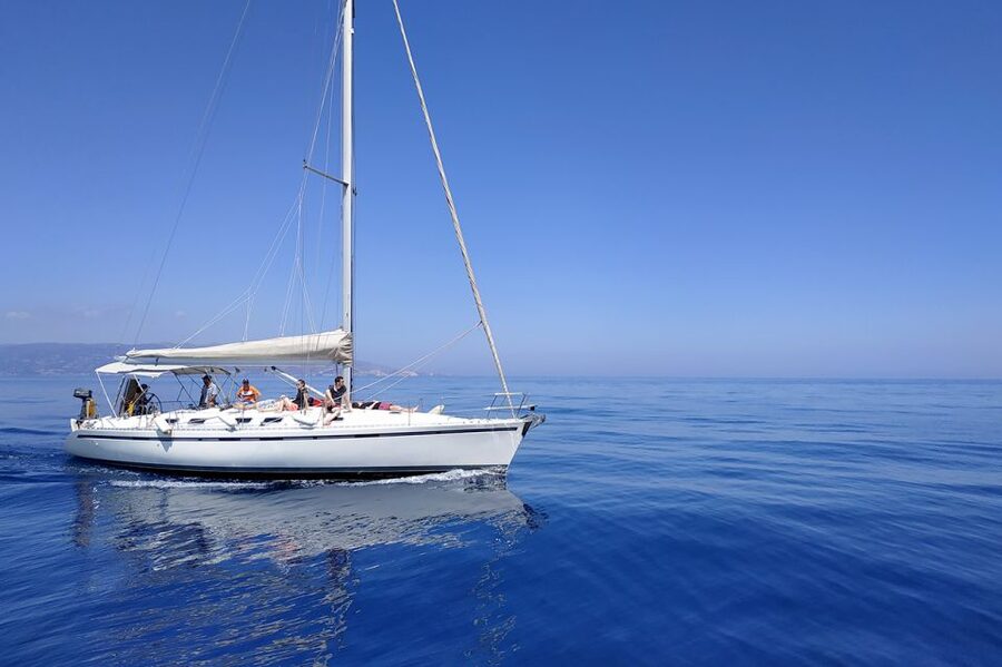 Heraklion: Small-Group Sailing Trip to Dia Island with Lunch - From Heraklion’s Venetian port to open water
