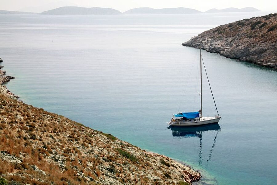 Heraklion: Small-Group Sailing Trip to Dia Island with Lunch - The return sail and the question of seasickness