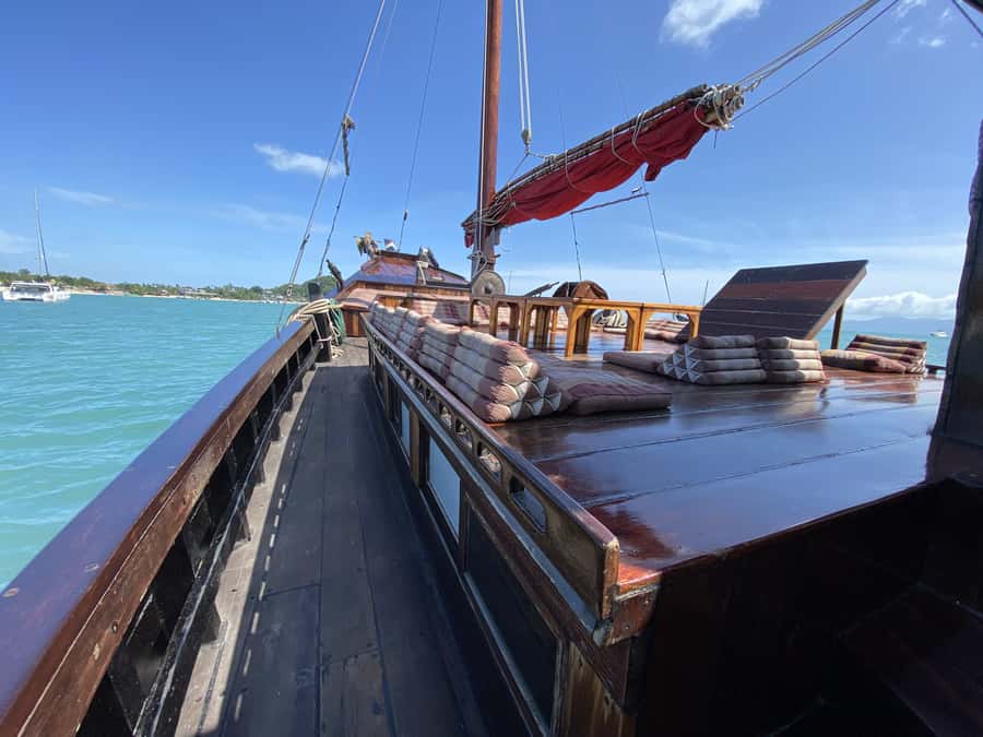Hua Hin: Full-Day Trip to Sam Roi Yot by Sail Boat - Khao Kalok and the secret beach option