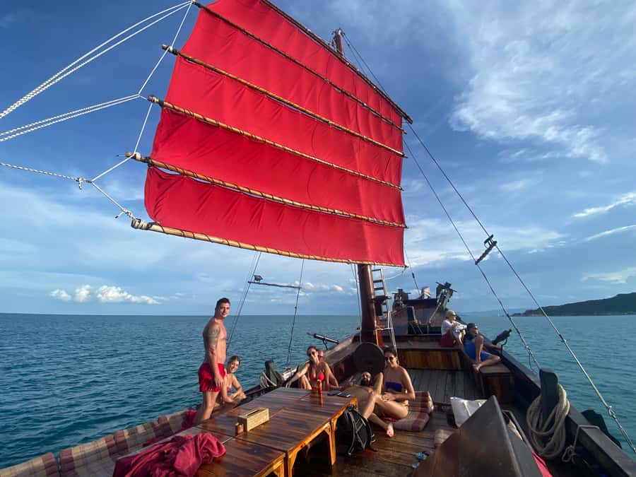 Hua Hin: Full-Day Trip to Sam Roi Yot by Sail Boat - Climbing aboard the Siamtara