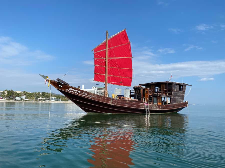 Hua Hin: Siamtara Sunset Sailing Dinner Cruise with Pickup - Key Details Before You Sail