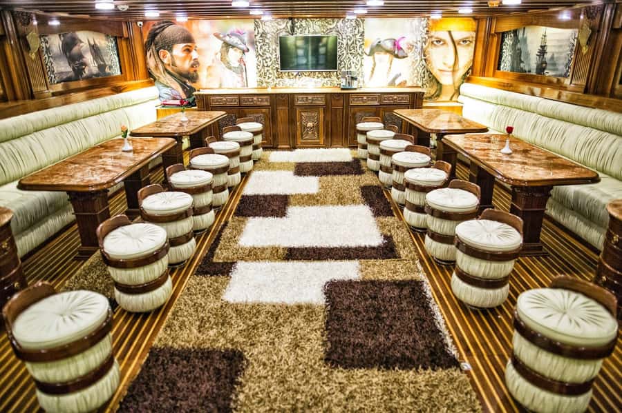 Hurghada: Afternoon Sailing cruise to orange bay with Lunch - Seafood buffet lunch below deck