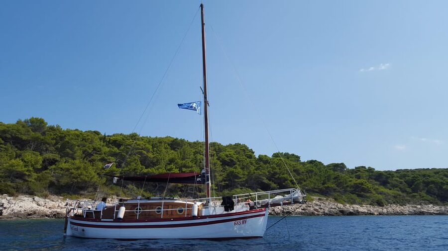 Hvar: Pakleni Islands Sailing Tour with Brunch - The homemade focaccia brunch