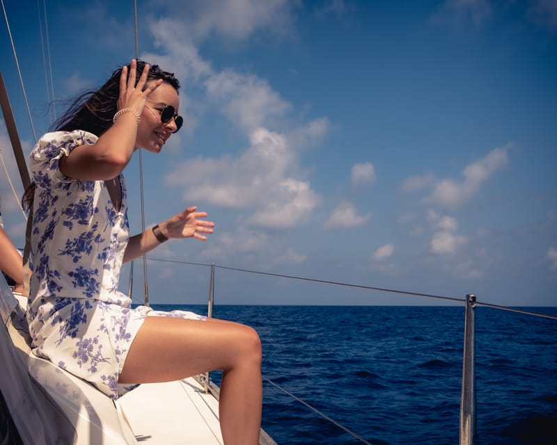 Ibiza: Midday or Sunset Sailing with Snacks and Open Bar - How personal is the crew service?