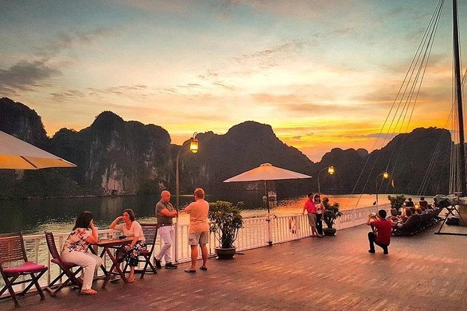 Indochina Sails Halong Bay - Meals that keep the schedule simple