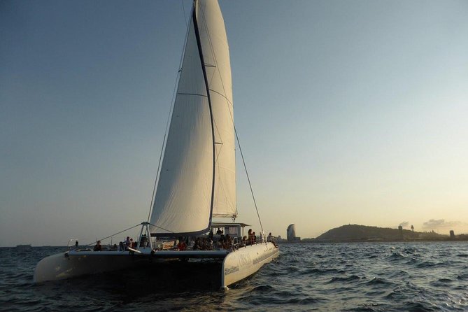 Jazz and Chill Out Sailing in Barcelona - The 90-minute route along Barcelona’s port and beach