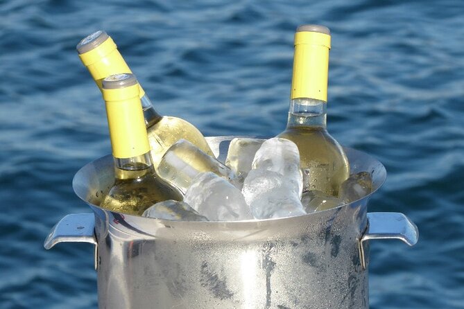 Jazz and Chill Out Sailing in Barcelona - Weather, cancellation, and other practical details