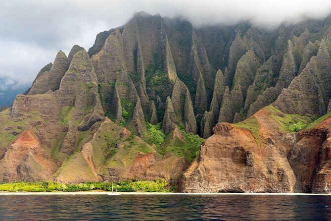 Kauai: Leila Na Pali Sunset Dinner Sail - Key points to know before booking